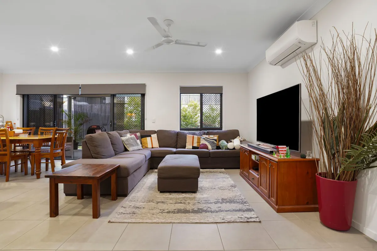 SECURE DHA INVESTMENT | LONG-TERM LEASE | MODERN 4-BEDROOM HOME — photo 2 of 26