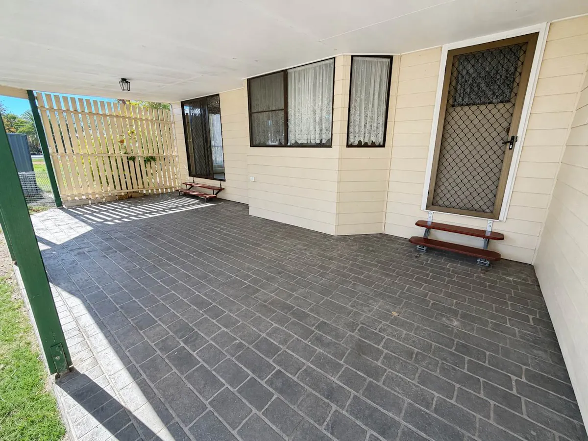 6 Russell Street — photo 13 of 18