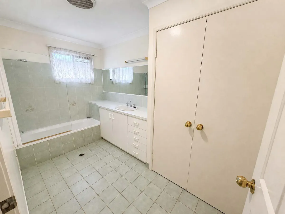 6 Russell Street — photo 11 of 18