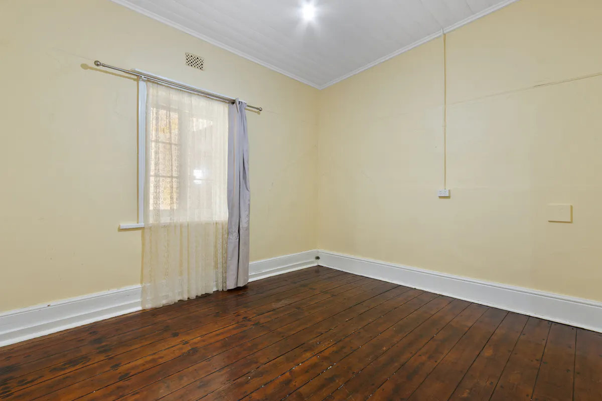 32 Weigall Street — photo 7 of 17