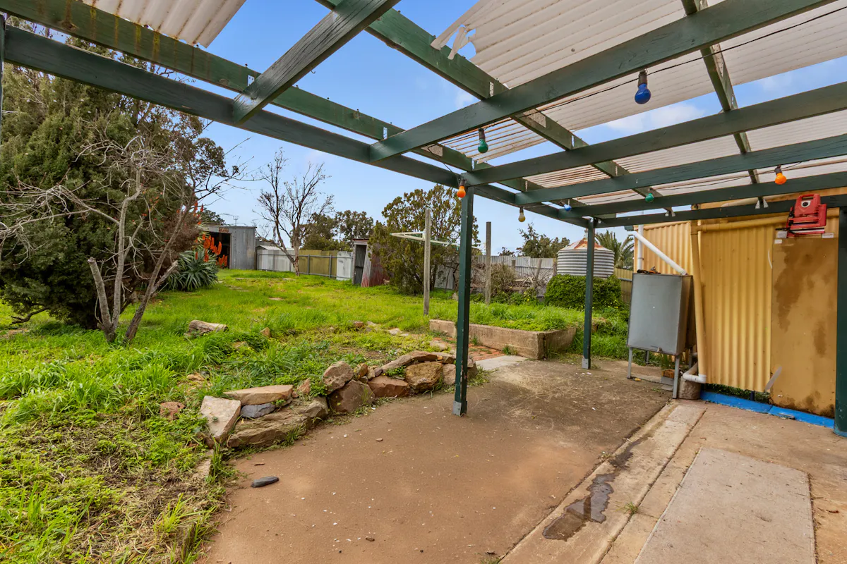 32 Weigall Street — photo 12 of 17