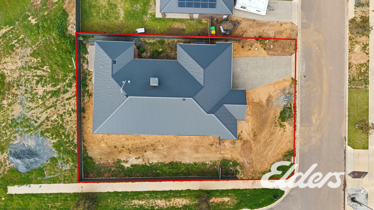 9 Hemphill Close — photo 15 of 16