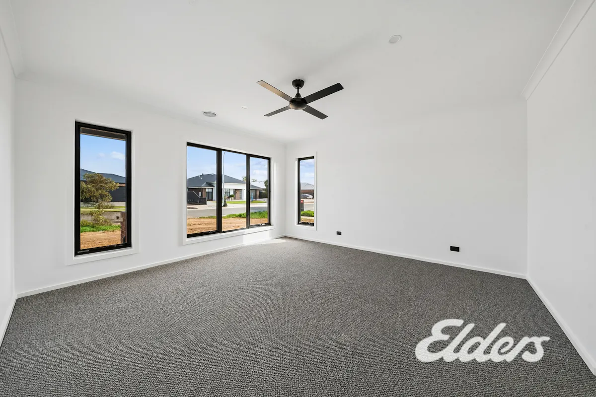 9 Hemphill Close — photo 12 of 16