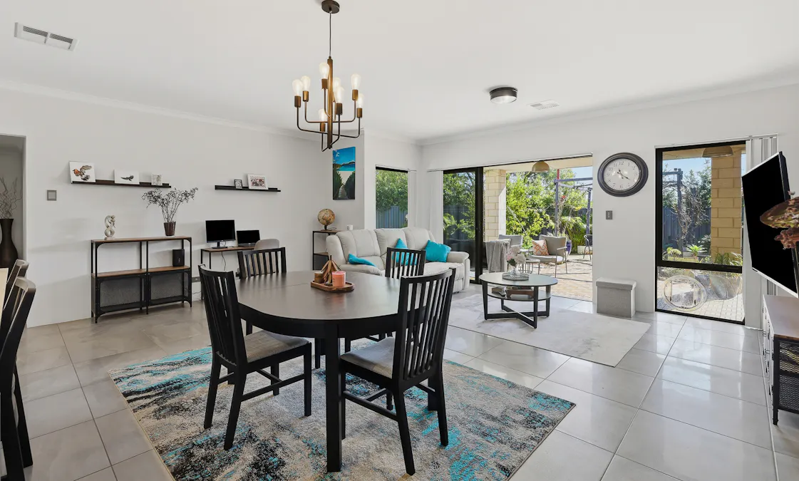 20 Woodbridge Circuit, Meadow Springs, WA, 6210 - Image 9
