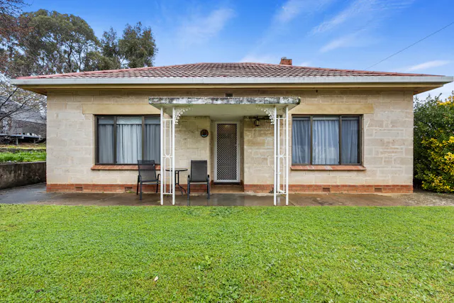 11 Mill Street — photo from Elders Real Estate Clare Valley and Balaklava