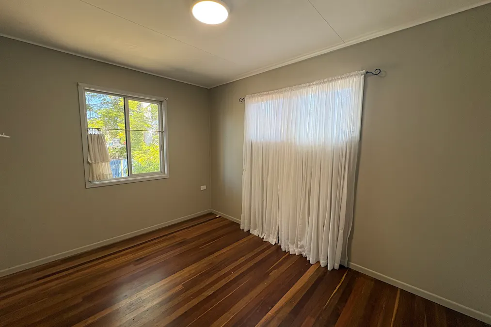 15 McDonald Street, Clinton, QLD, 4680 - Image 3