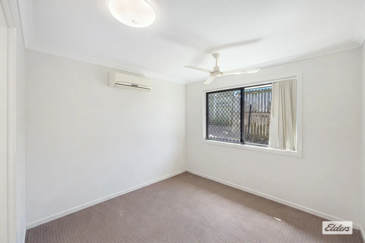 1/2 Wentworth Place — photo 6 of 17
