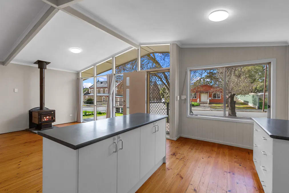 28 Guilford Street, Clare, SA, 5453 - Image 9