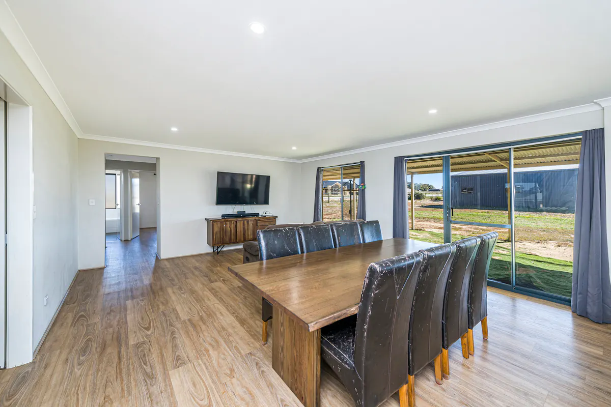 20 Sceptrum Avenue — photo 8 of 26