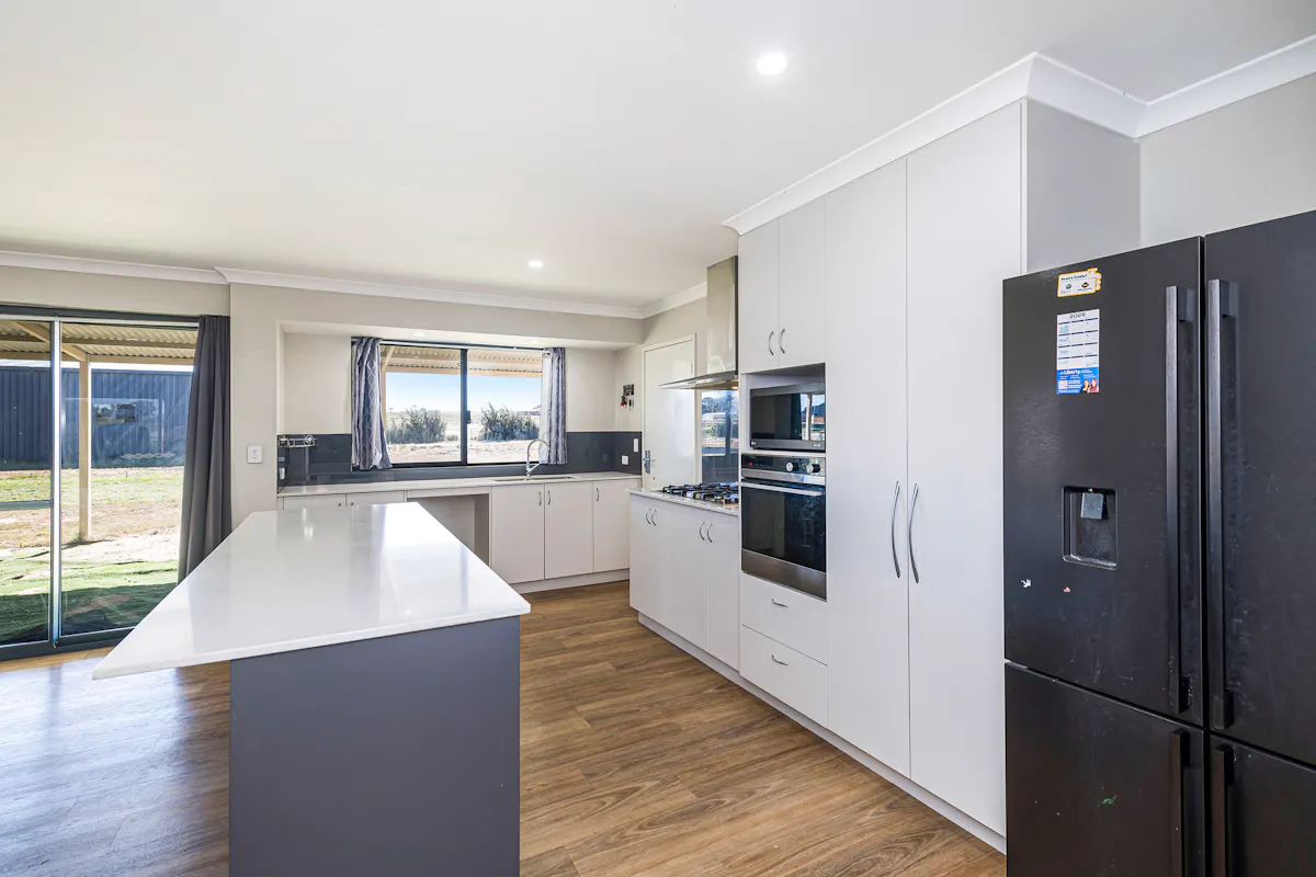20 Sceptrum Avenue — photo 10 of 26
