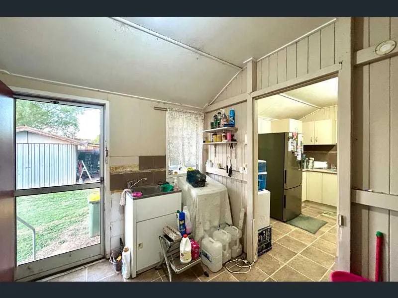 45 Barlee Street — photo 8 of 14