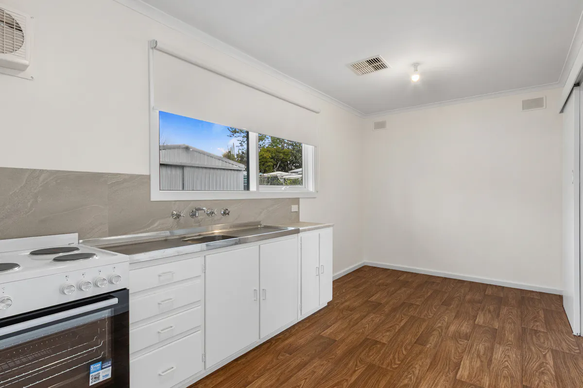 7 Wien Smith Avenue — photo 4 of 27