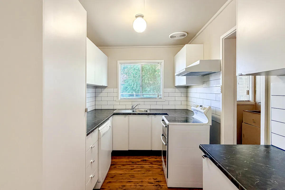 4 Becker Street — photo 4 of 15
