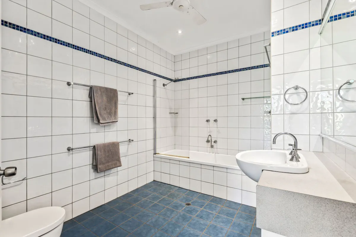 6 Skywood Court — photo 9 of 24