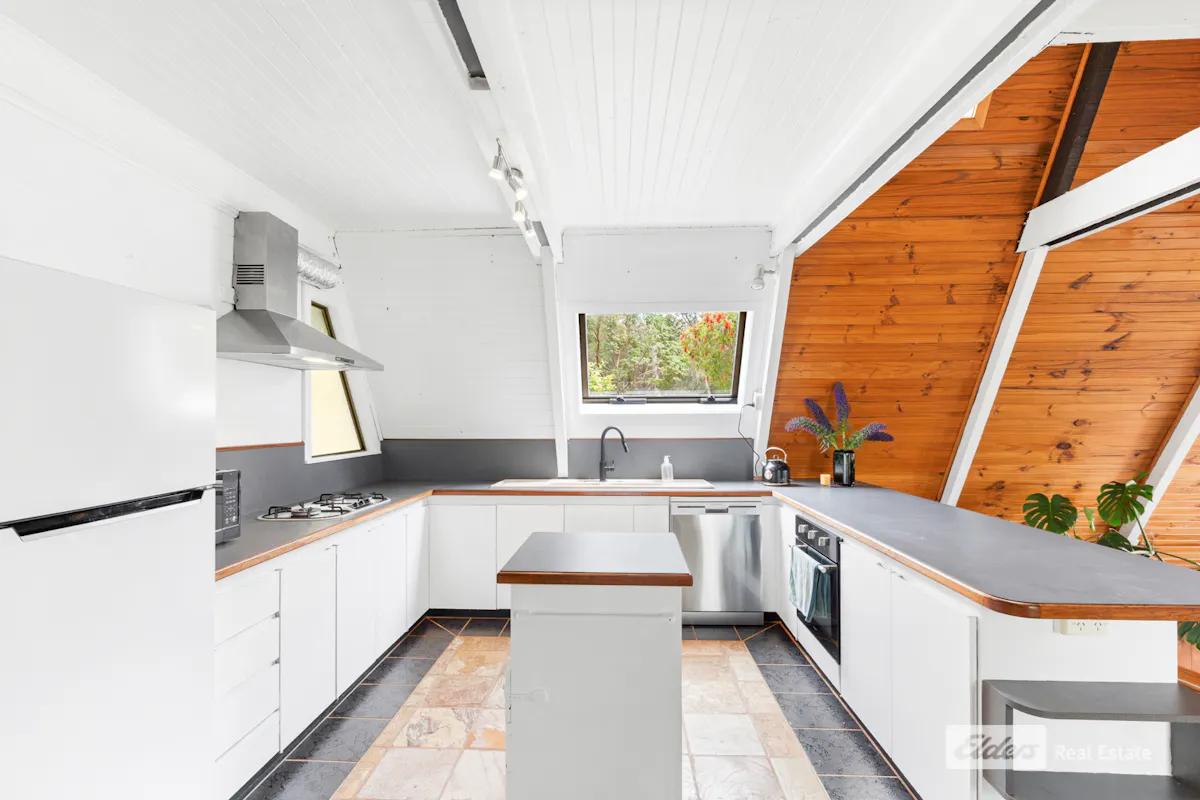 35 Woollahra Street — photo 9 of 30