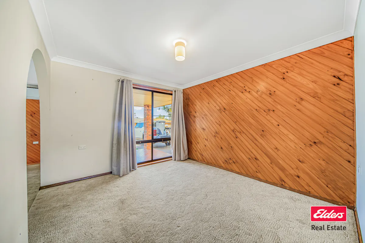 4 Meadowbank Drive — photo 3 of 14