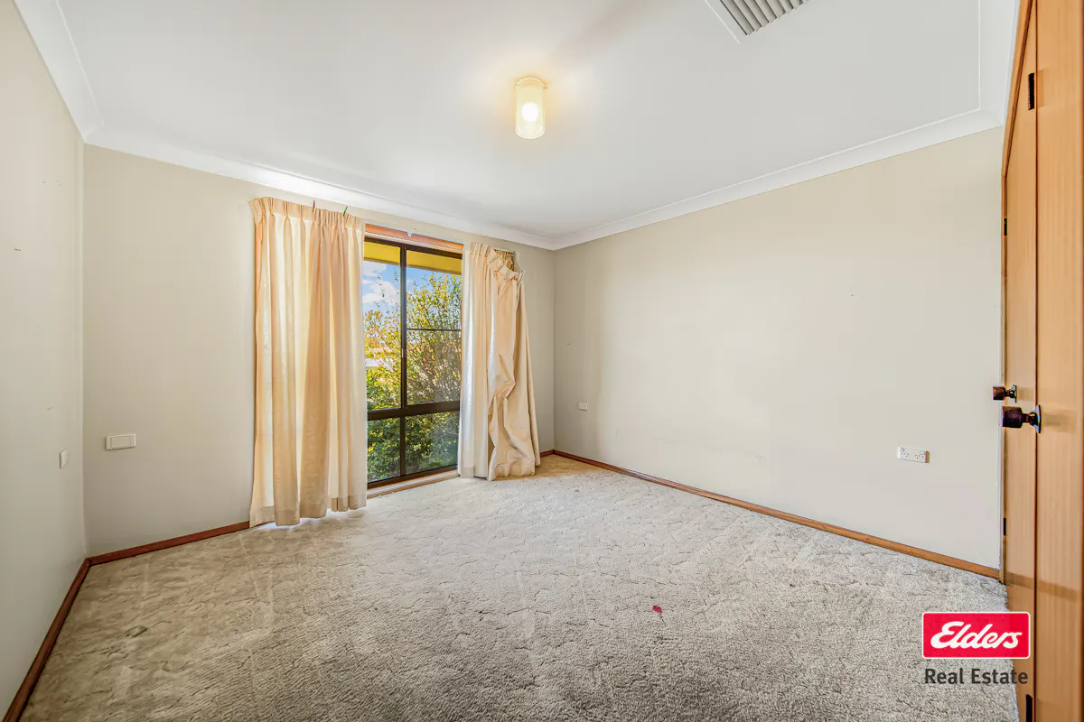 4 Meadowbank Drive — photo 11 of 14