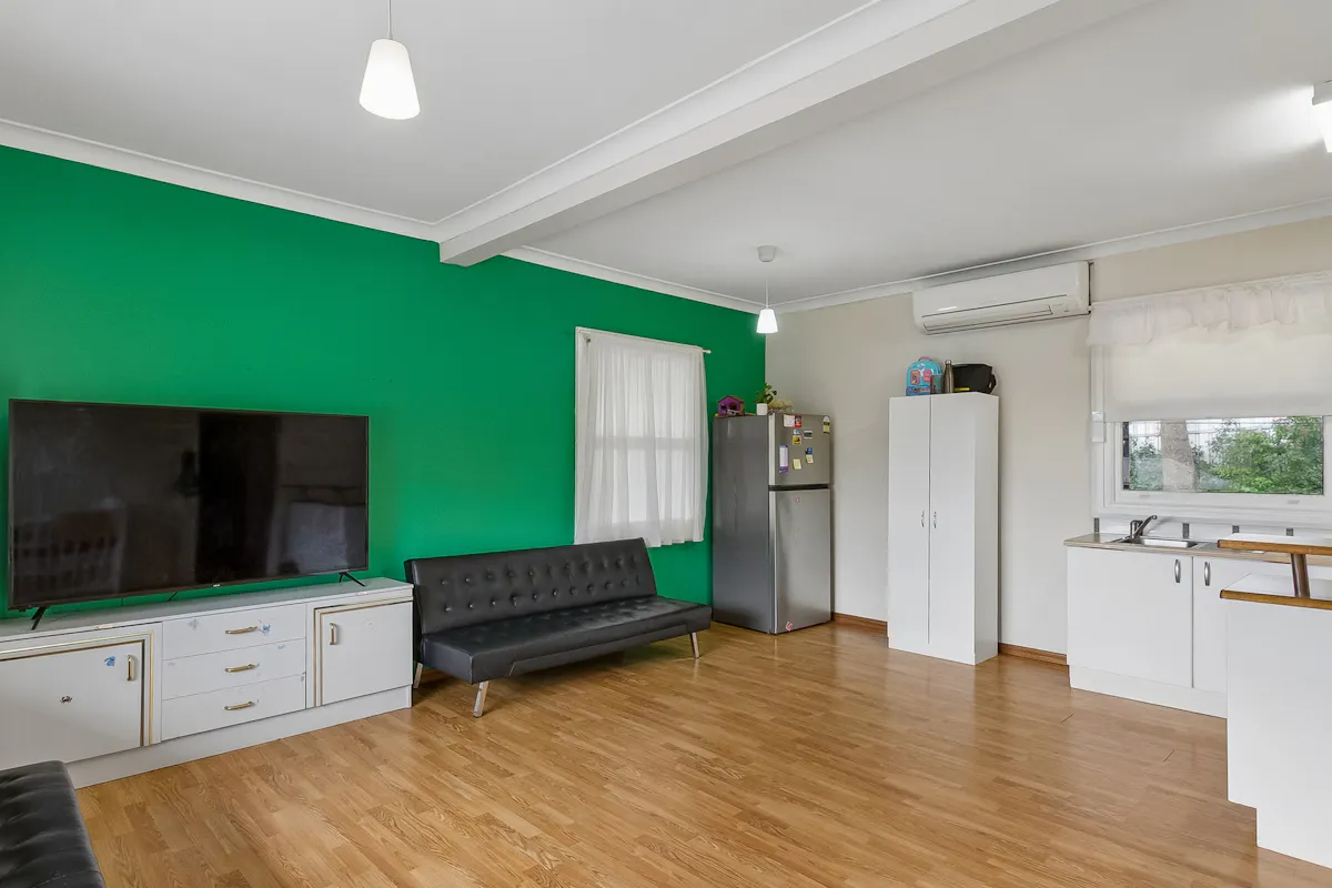 34 Daly Street — photo 3 of 17