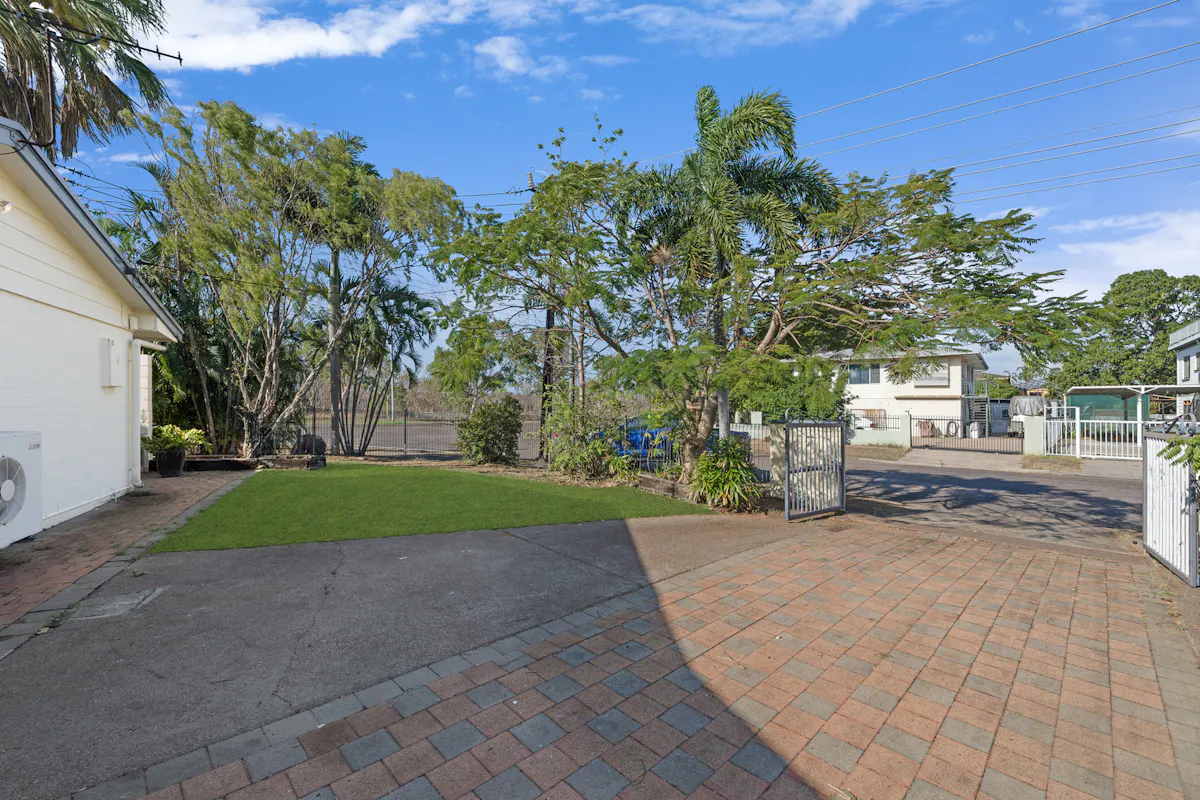 33 Fitzer Drive — photo 30 of 30