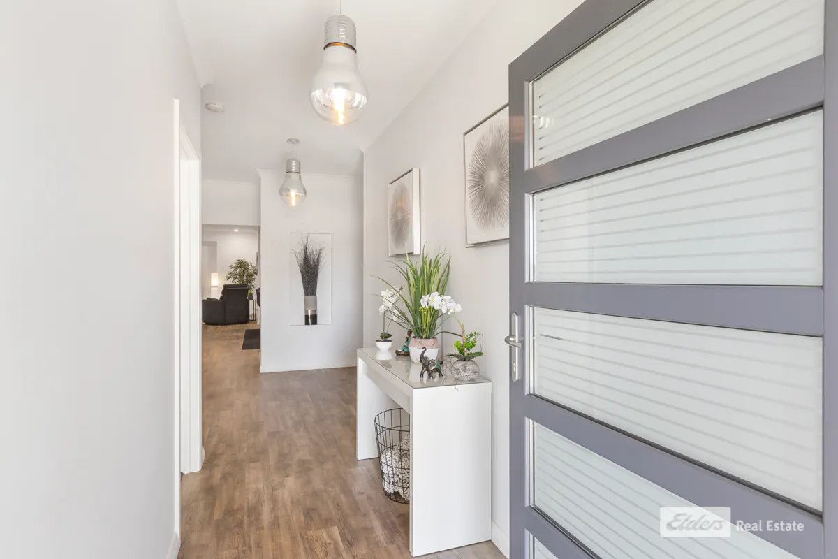 28 Bylund Way — photo 6 of 30