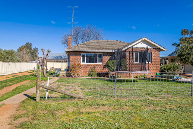 25 George Street — photo from Elders Real Estate WA Rural & Metro