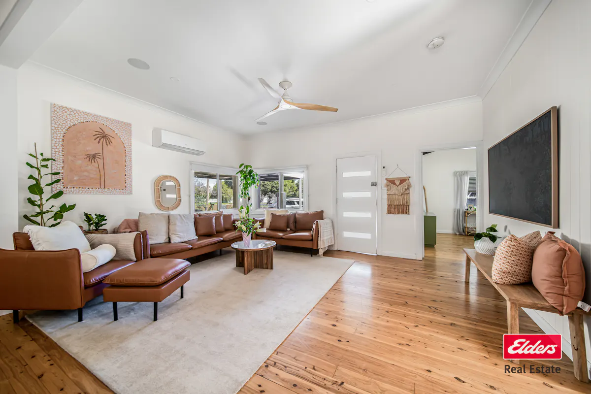 12 Sterling Street — photo 3 of 16