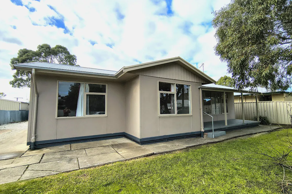 9 Sandstone Avenue, Naracoorte, SA, 5271 - Image 1