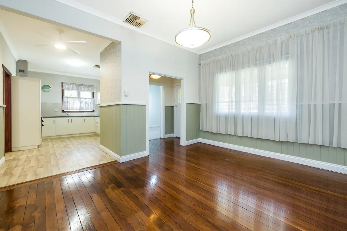 104 Duke Street East — photo 8 of 30