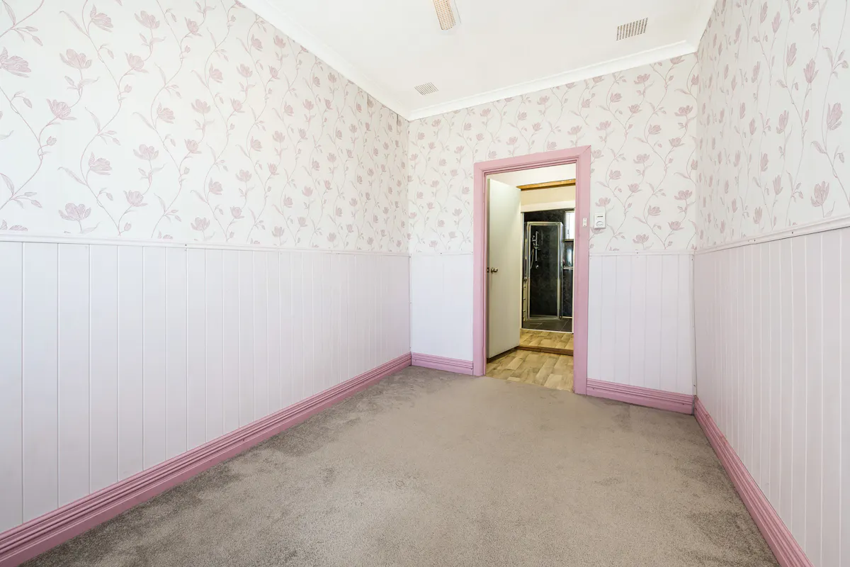 104 Duke Street East — photo 13 of 30