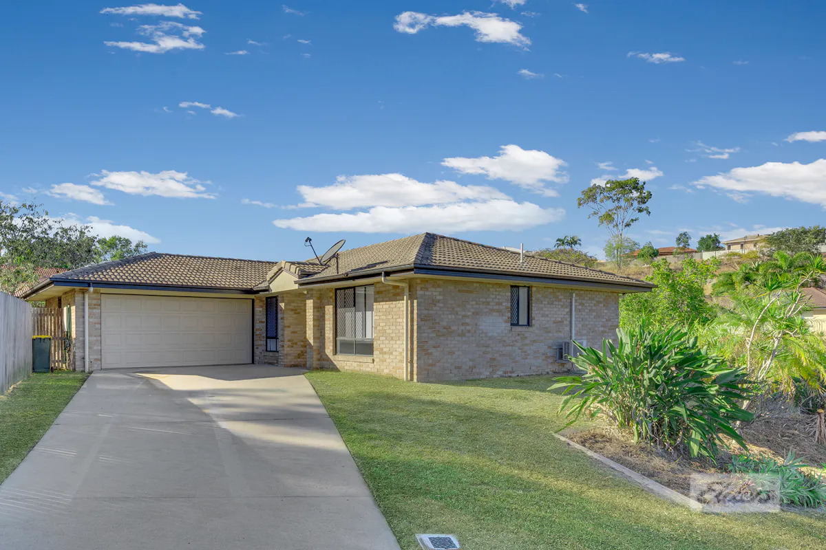 27 Waratah Street — photo 2 of 19