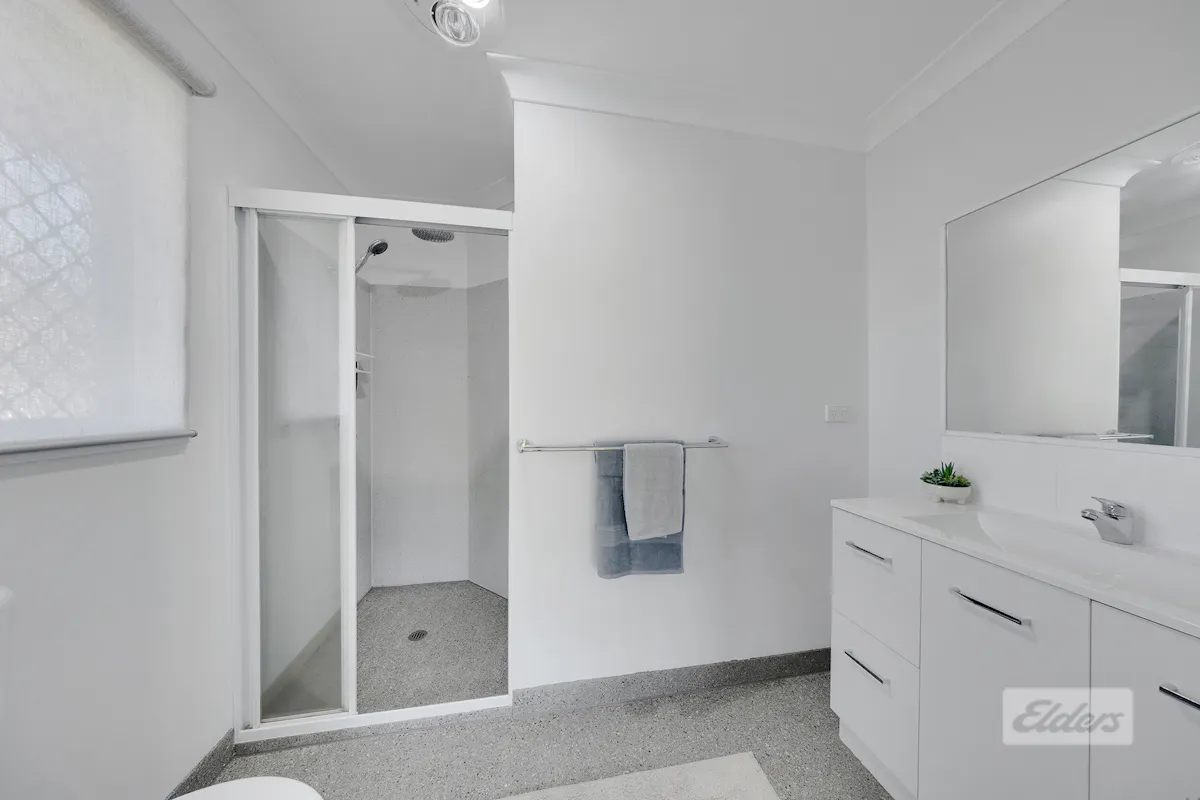 27 Waratah Street — photo 10 of 19
