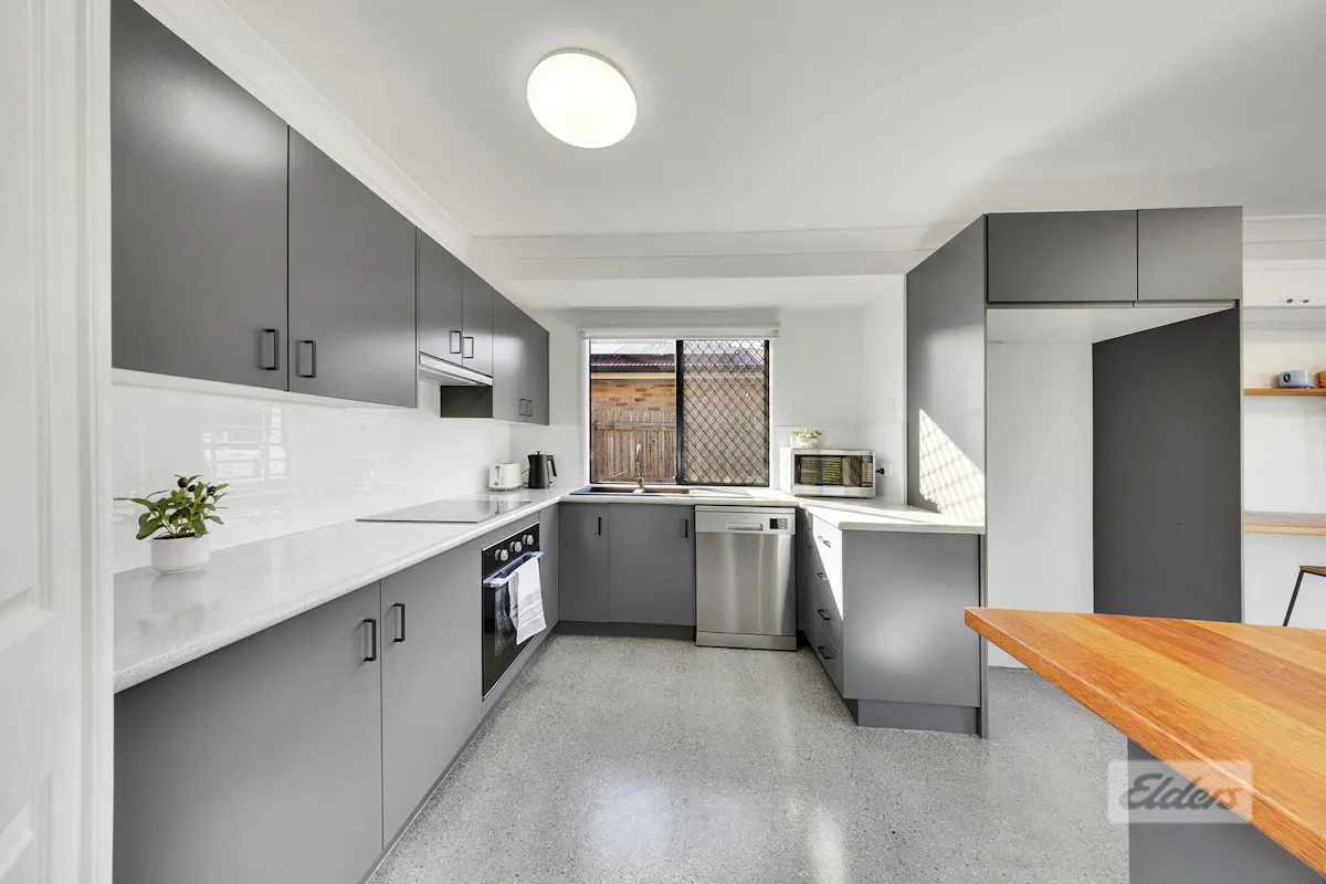 27 Waratah Street — photo 7 of 19