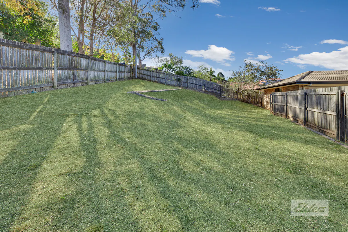 27 Waratah Street — photo 15 of 19