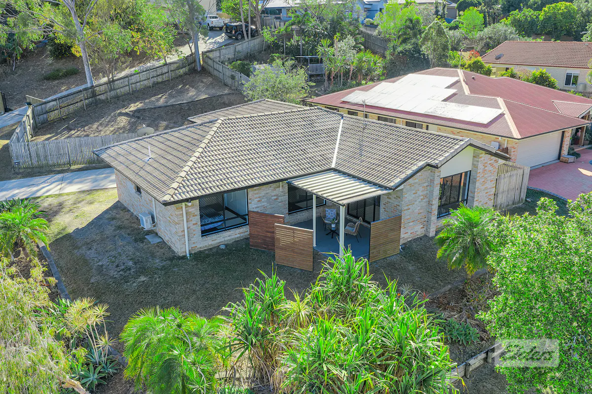 27 Waratah Street — photo 4 of 19