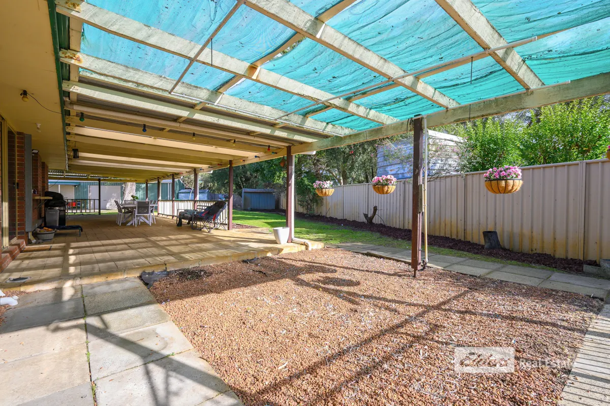 15 Christopher Way — photo 16 of 24