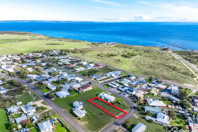 7 Elanora Crescent — photo from Elders Real Estate Normanville