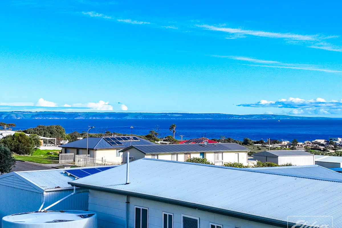 7 Elanora Crescent — photo 7 of 11