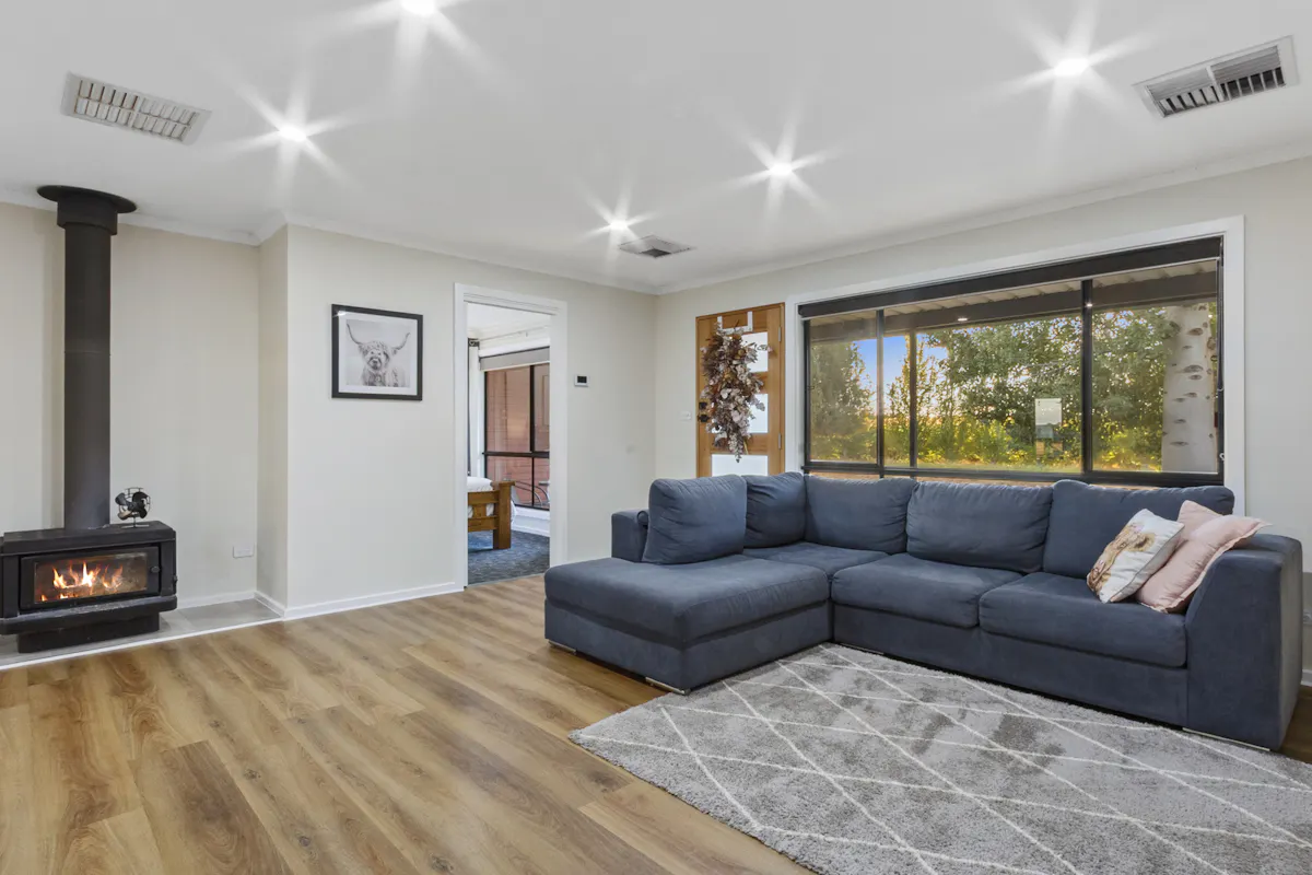 9 Foster Road — photo 10 of 28