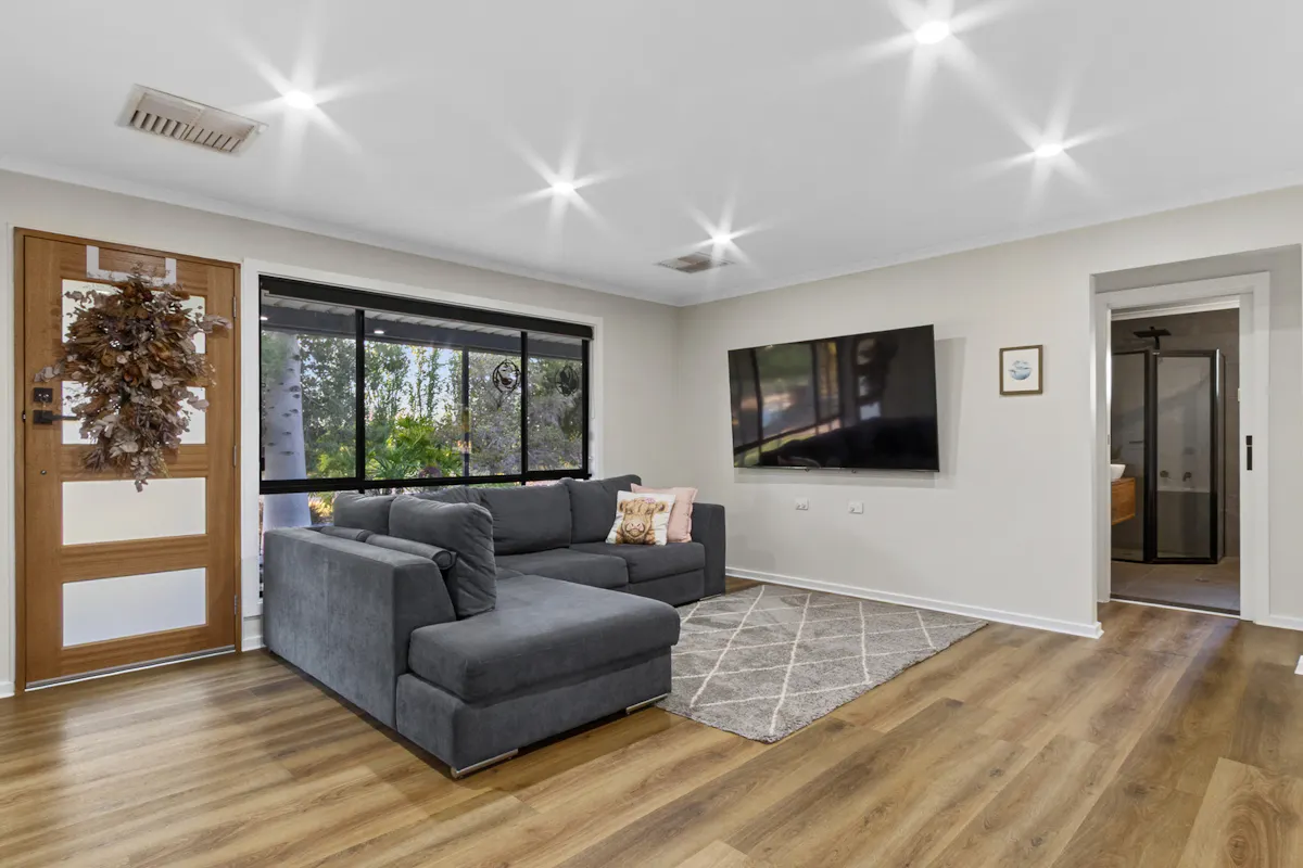 9 Foster Road — photo 9 of 28