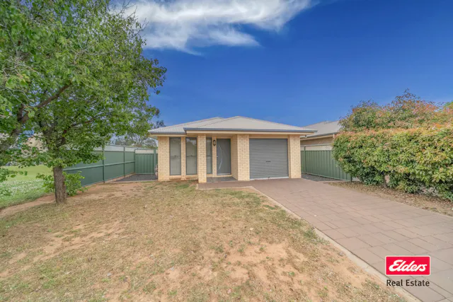 12A Lansdowne Drive — photo from Elders Real Estate Dubbo