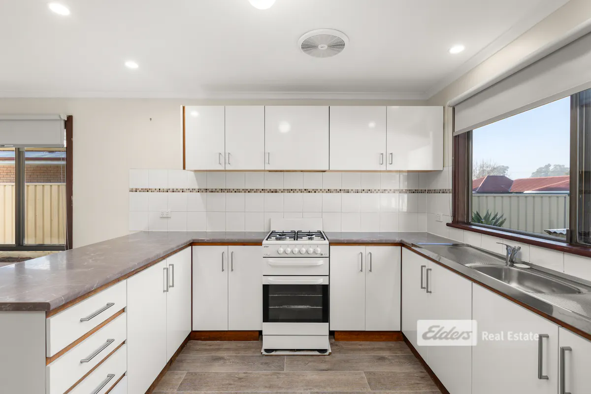 2 Howie Place — photo 5 of 23