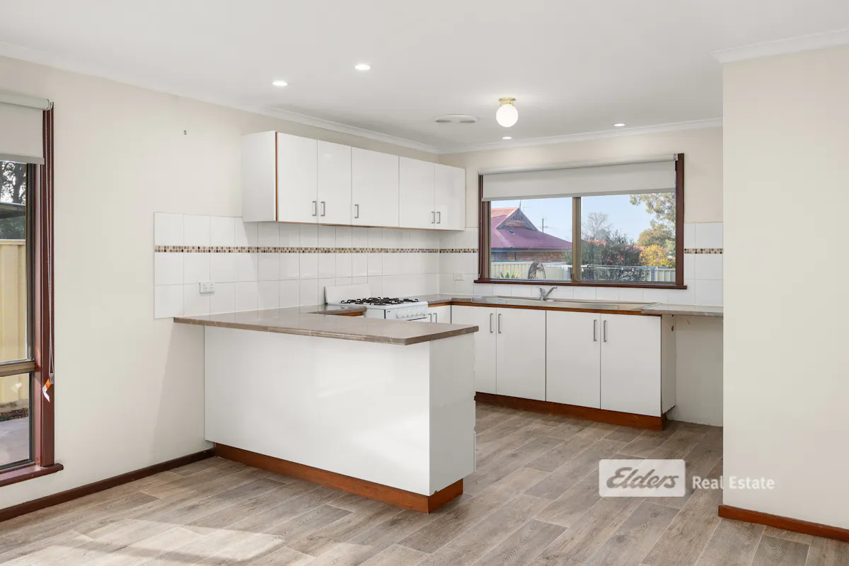 2 Howie Place — photo 6 of 23