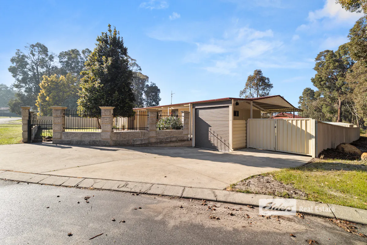 2 Howie Place — photo 2 of 23