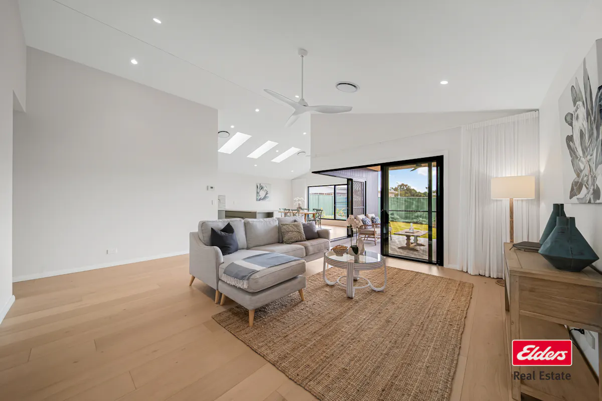 80 Lincoln Parkway — photo 4 of 28