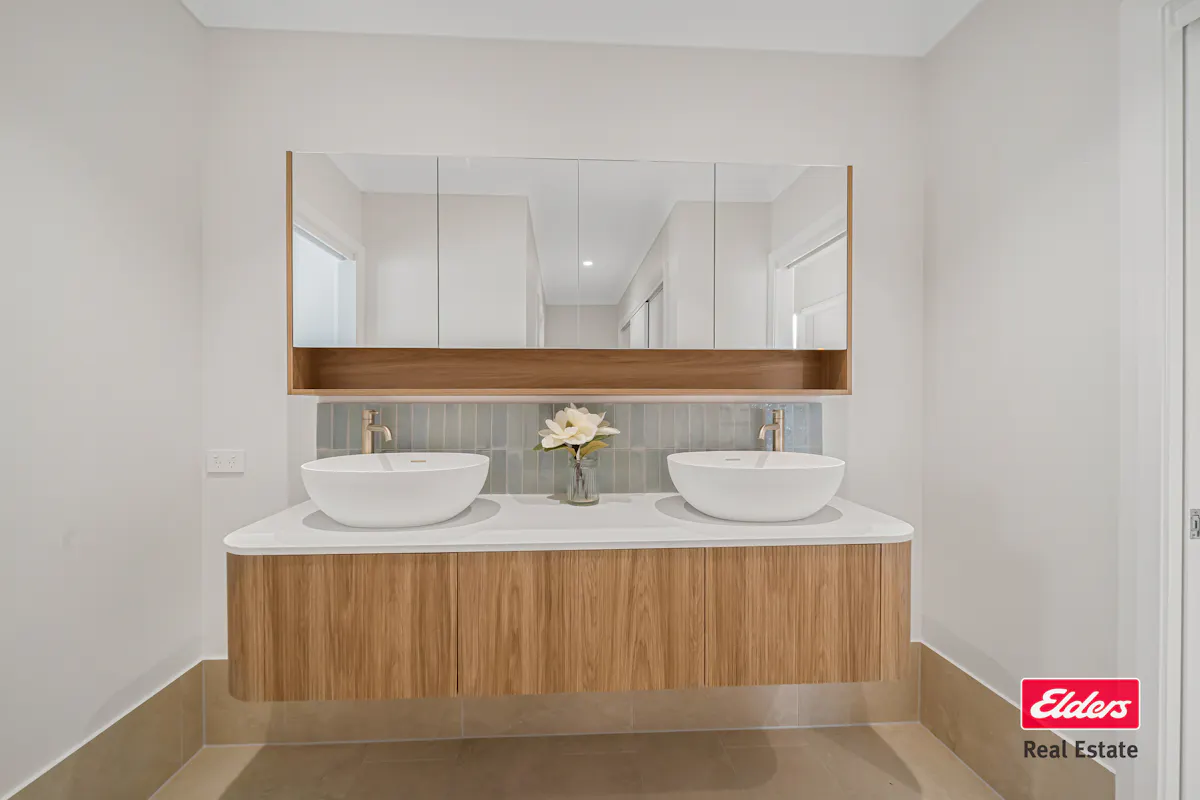 80 Lincoln Parkway — photo 17 of 28