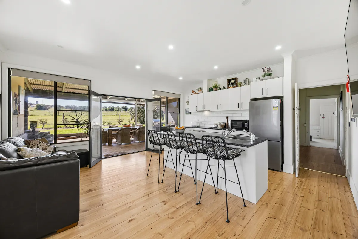 24 South Bokara Road — photo 13 of 30