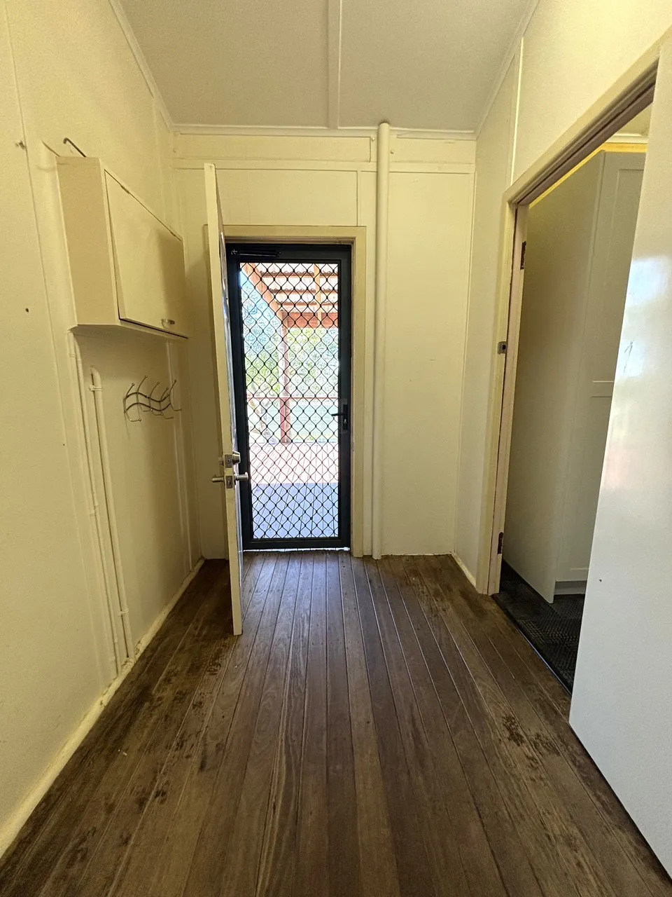 37 Dempster Road — photo 3 of 30