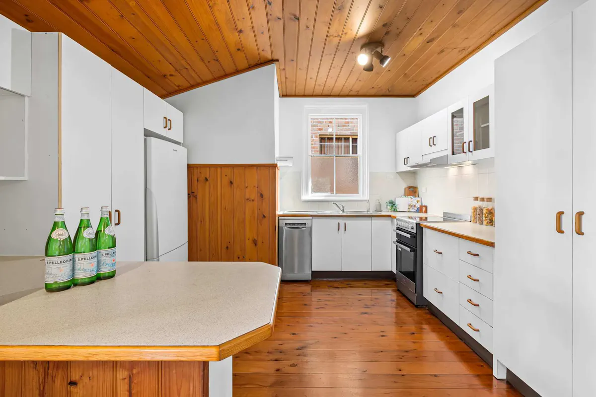 27 Violet Street — photo 9 of 20