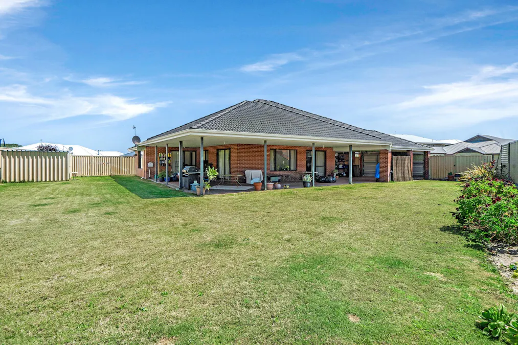 29 Tuscany Green, Binningup, WA, 6233 - Image 2