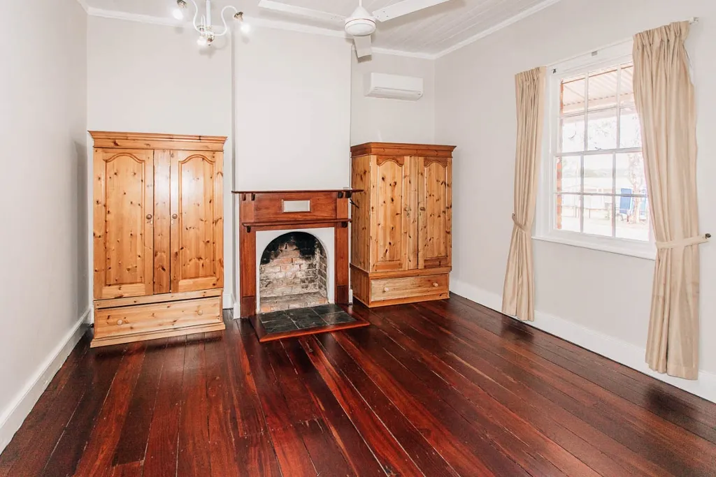 60 Panmure Road — photo 3 of 30